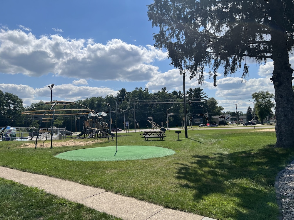 All Star Inn & Suites - photo 388