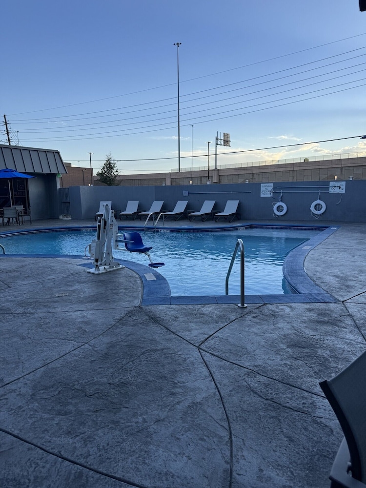Holiday Inn Express Denver Central North by IHG - photo 25