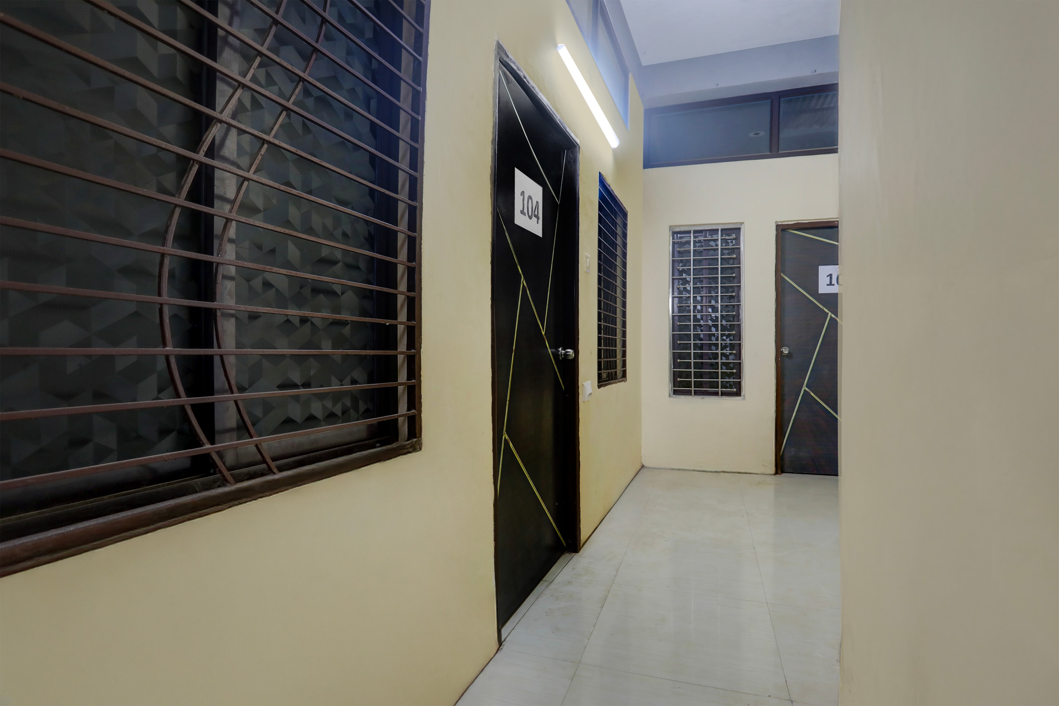 Spot On By Oyo Hotel Sun City — 4-Star Luxury Hotel in Allahabad, India