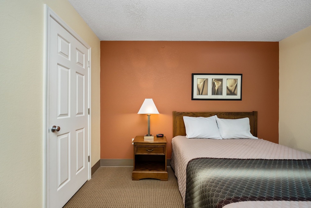 Affordable Suites Fredericksburg - photo 7