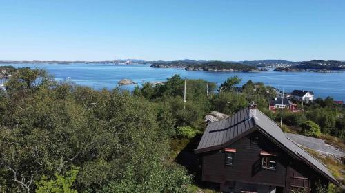 Charming Artists Cabin With Sea View Near Bergen 21648243 — Straume