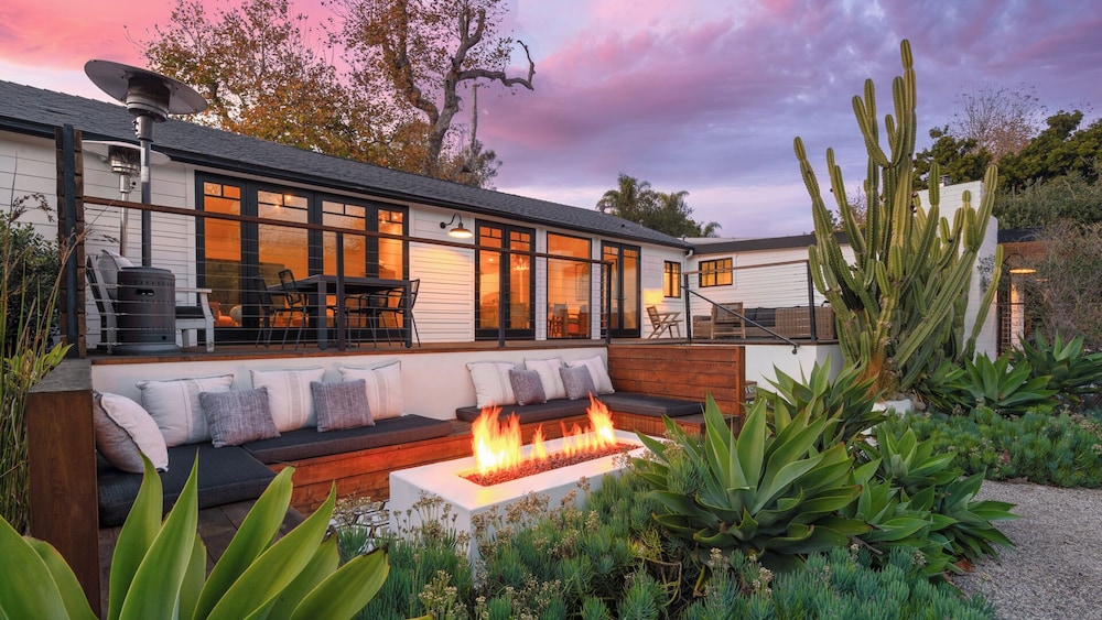 Casa Zuma by Oraklus — 4-Star Luxury Hotel in Malibu, United States