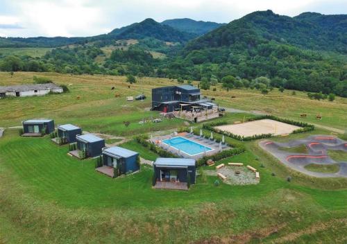 Flandra Glamping — Corbeni