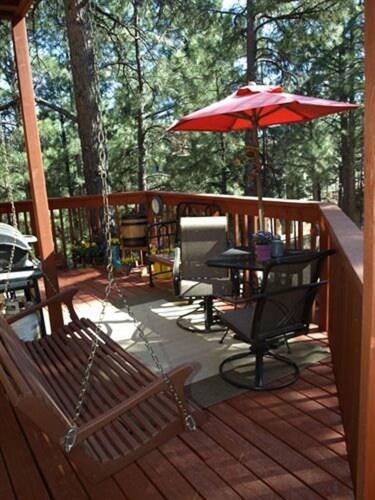 Whispering Pines Inn - photo 2