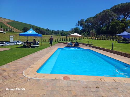 Ongegund Lodge — 4-Star Luxury Hotel in Cape Town, South Africa