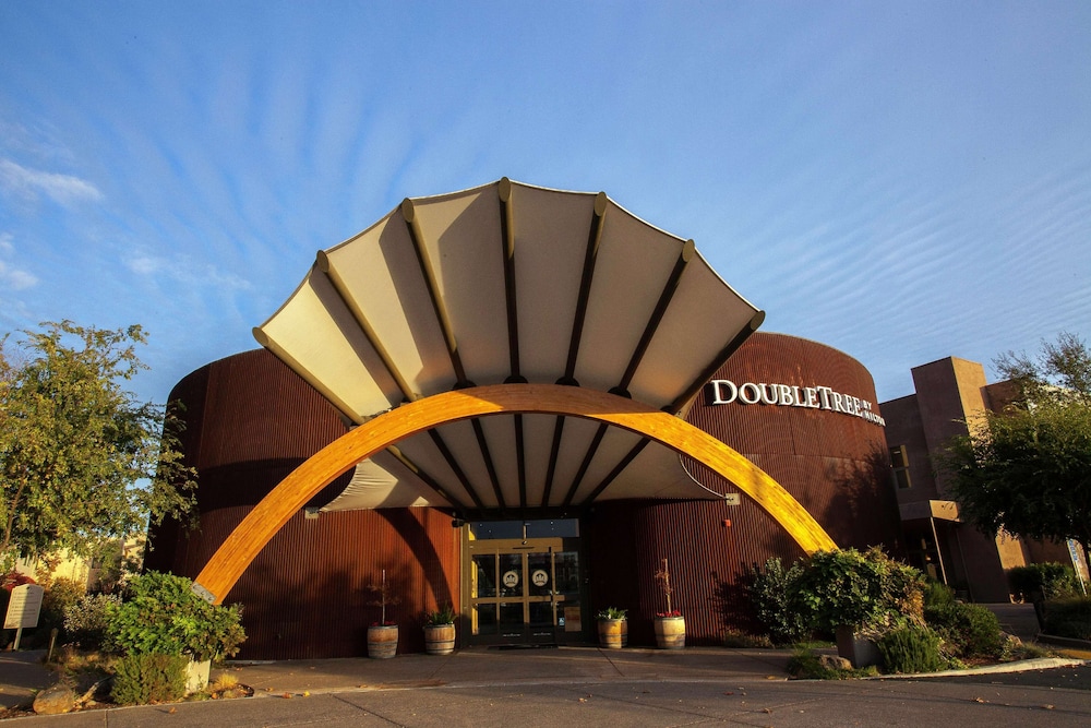DoubleTree by Hilton Napa Valley American Canyon — 4-Star Luxury Hotel in American Canyon, United States