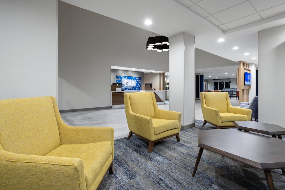 Holiday Inn Express Hotel & Suites Brattleboro by IHG - photo 61