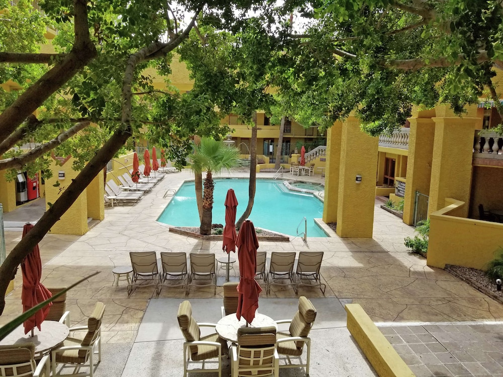 Hilton Phoenix Tapatio Cliffs Resort - photo 104
