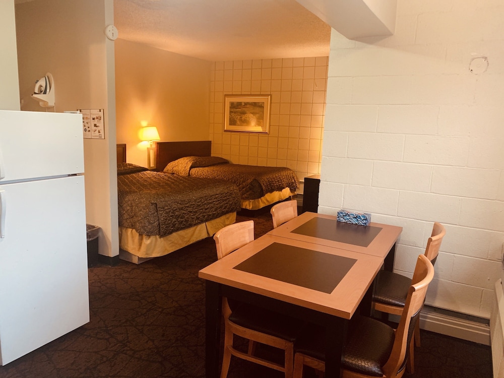Red Carpet Inn & Suites — Calgary — photo 5