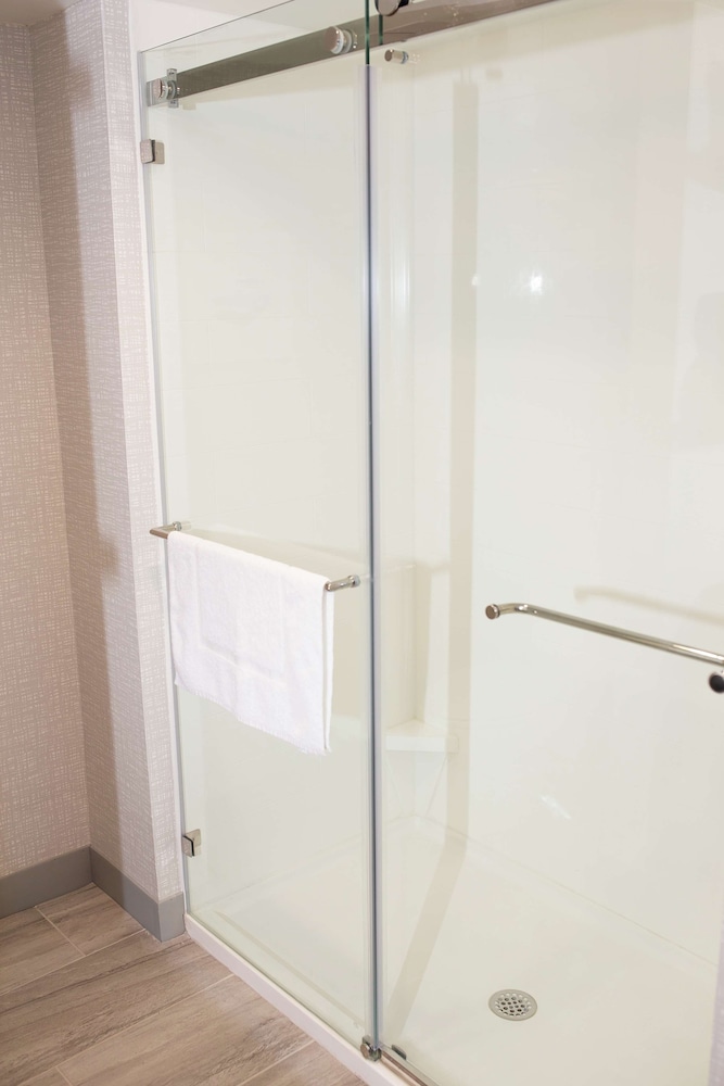 Hampton Inn & Suites Dundee - photo 36