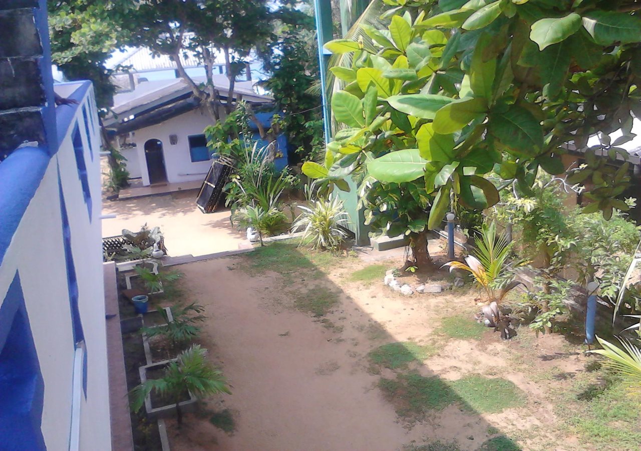 Blue Moon Hotel — hotel in Hikkaduwa