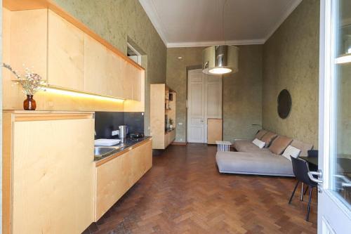 Central Tbilisi Modern 1BR Apt By Wehost