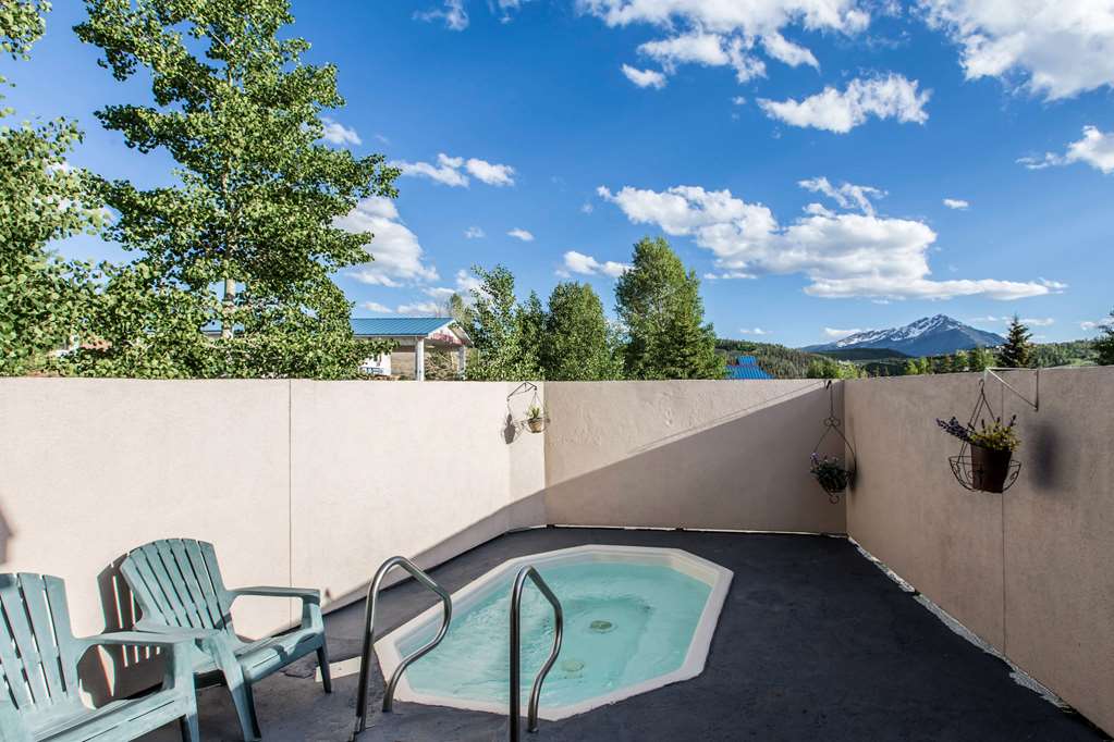 Quality Inn & Suites Silverthorne Copper Mountain - photo 26