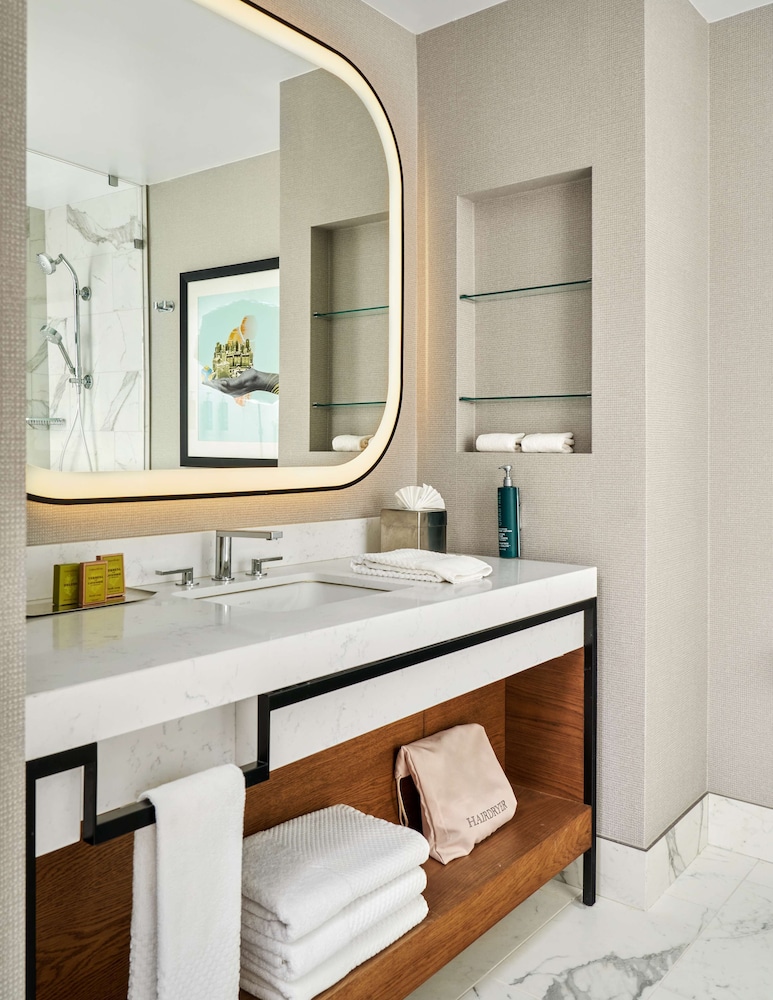 DoubleTree by Hilton Hotel Dallas Love Field - photo 32