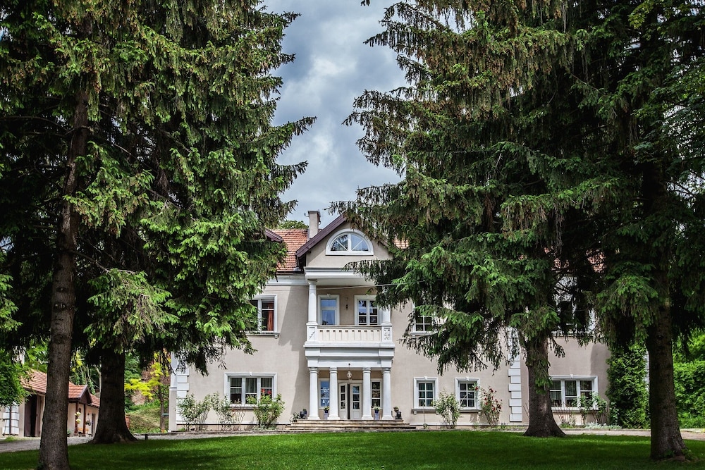 Dwor W Odonowie pet-friendly hotel Kazimierza Wielka