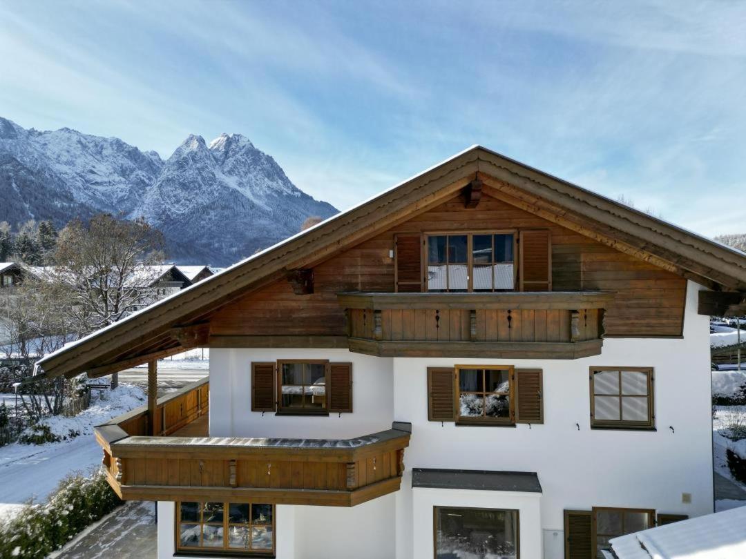 Ferienhaus Die 12 mit 4 Schlafzimmern in Garmisch in Garmisch-Partenkirchen, Germany