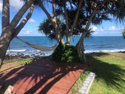 Private Ocean Front Pet Friendly Oasis — Bargara