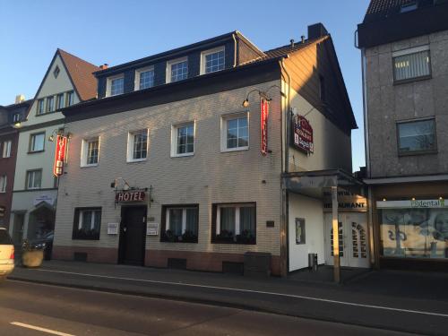 Hotel Restaurant Zagreb — Koeln