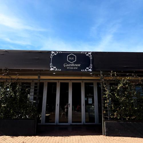 Rue Guesthouse — 4-Star Luxury Hotel in Postmasburg, South Africa