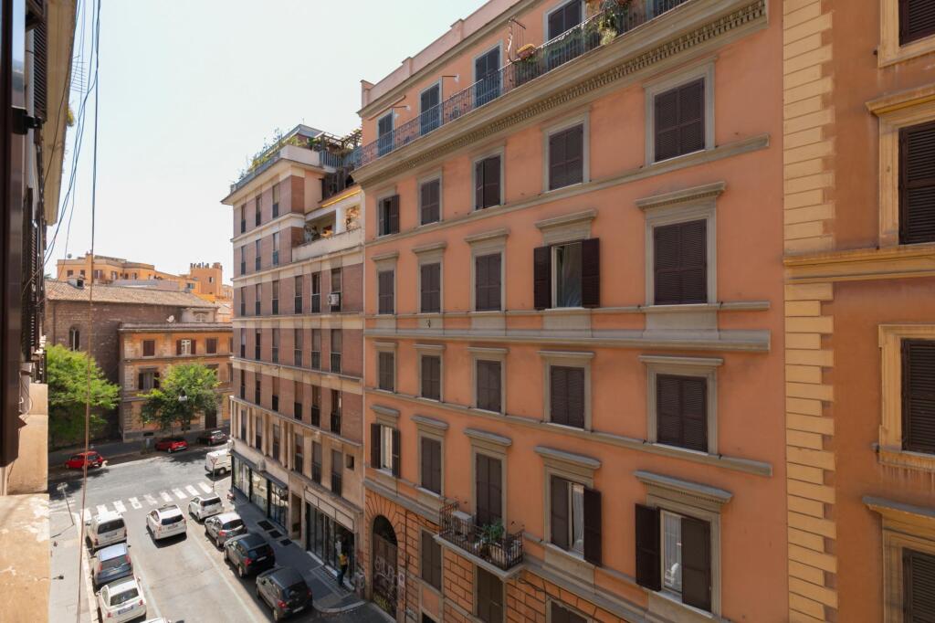 Esquilino Exquisite 2BR Apartment — 4-Star Luxury Hotel in Rome, Italy