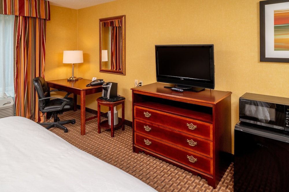 Holiday Inn Express Hotel & Suites Hazard by IHG - photo 9