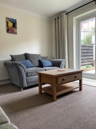 Rotherham Meadowhall Magna Utilita Arena with WIFi and Driveway — 4-Star Luxury Hotel in Rotherham, United Kingdom