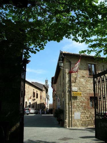 Angolo Alla Fortezza Gigliola Contucci — 4-Star Luxury Hotel in Montepulciano, Italy