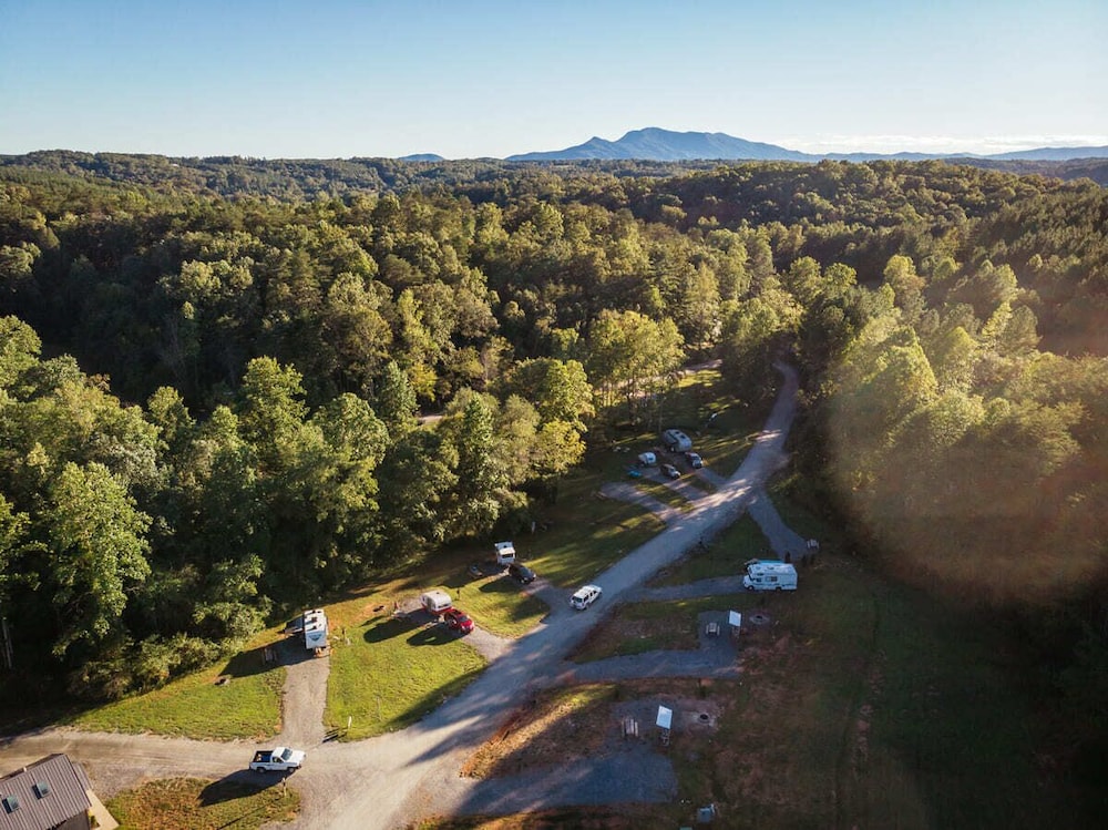 Emberglow Outdoor Resort - photo 312