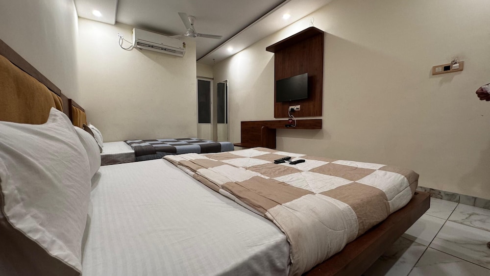 Hotel Prakasham — Ujjain — photo 4