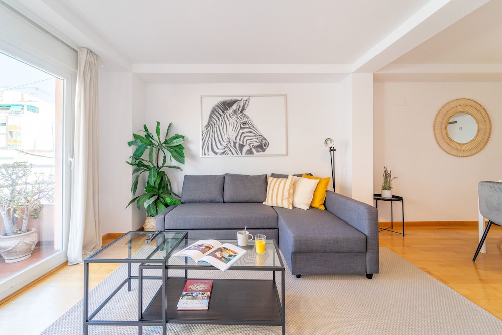 Myflats Luxury Navas — 4-Star Luxury Hotel in Alicante, Spain
