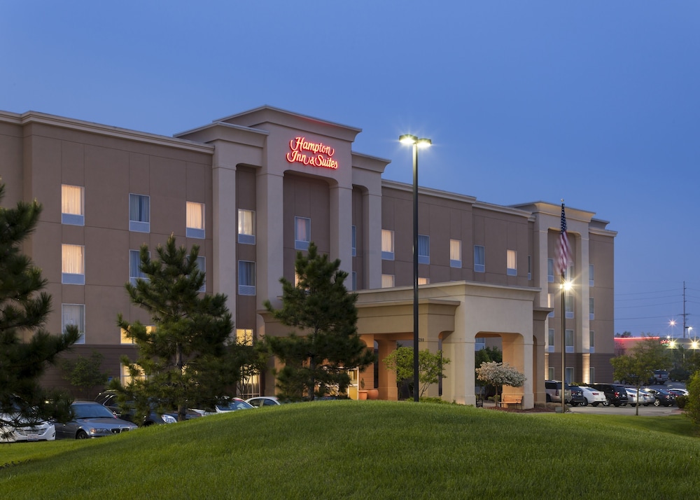Hampton Inn & Suites Davenport - photo 37
