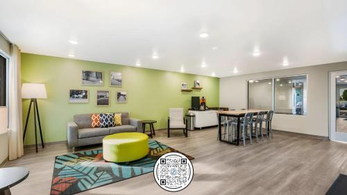 Woodspring Suites Downers Grove Chicago - photo 9