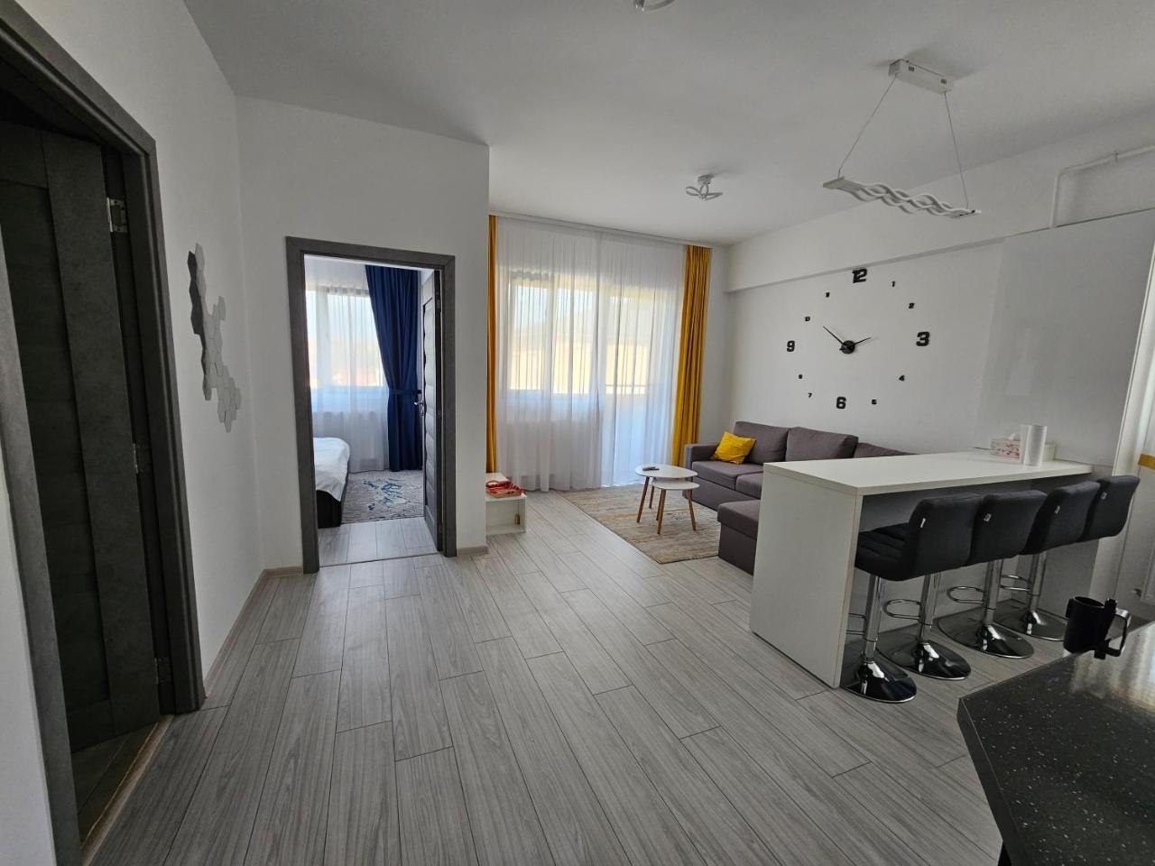 Apartament Dem Rădulescu langa strand — 4-Star Luxury Hotel in Ramnicu Valcea, Romania