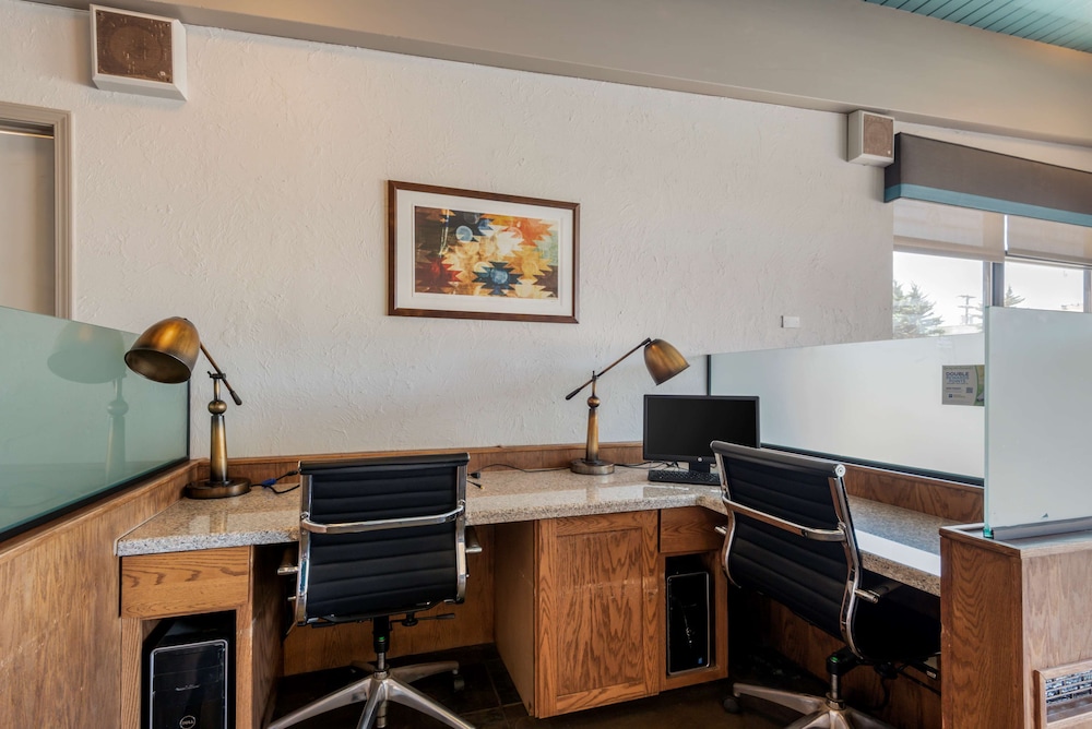 Turquoise Inn & Suites - photo 37