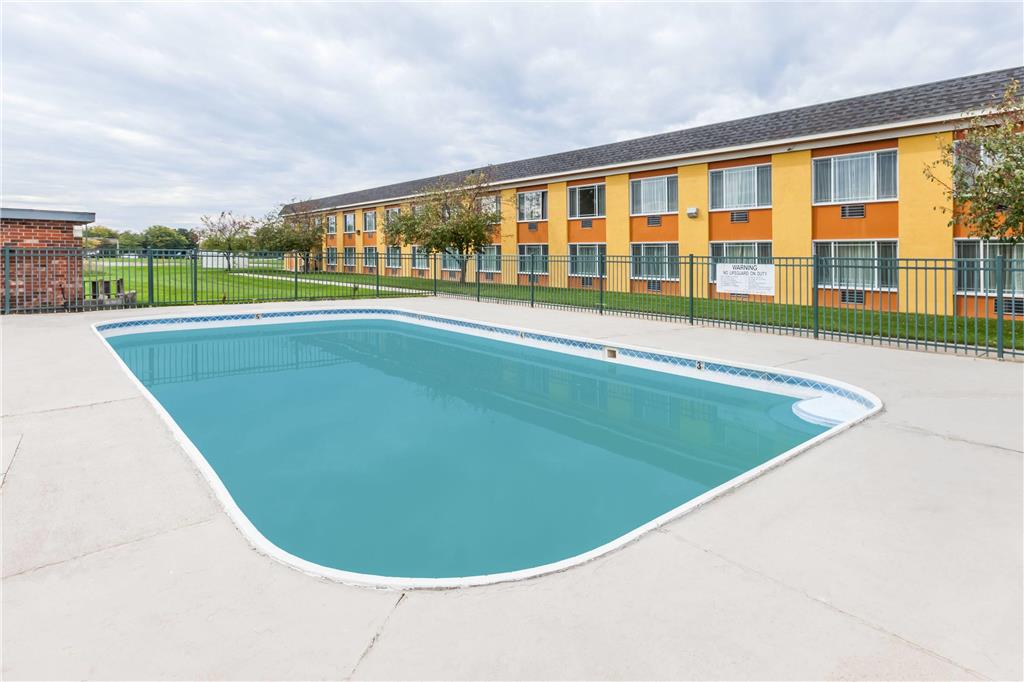 Days Inn by Wyndham Holland - photo 10