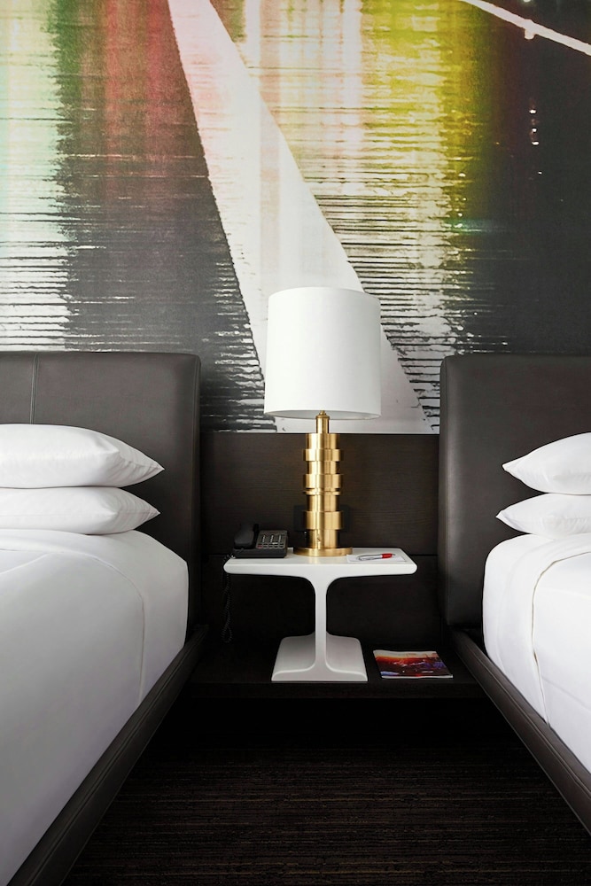 New York Marriott at the Brooklyn Bridge - photo 41