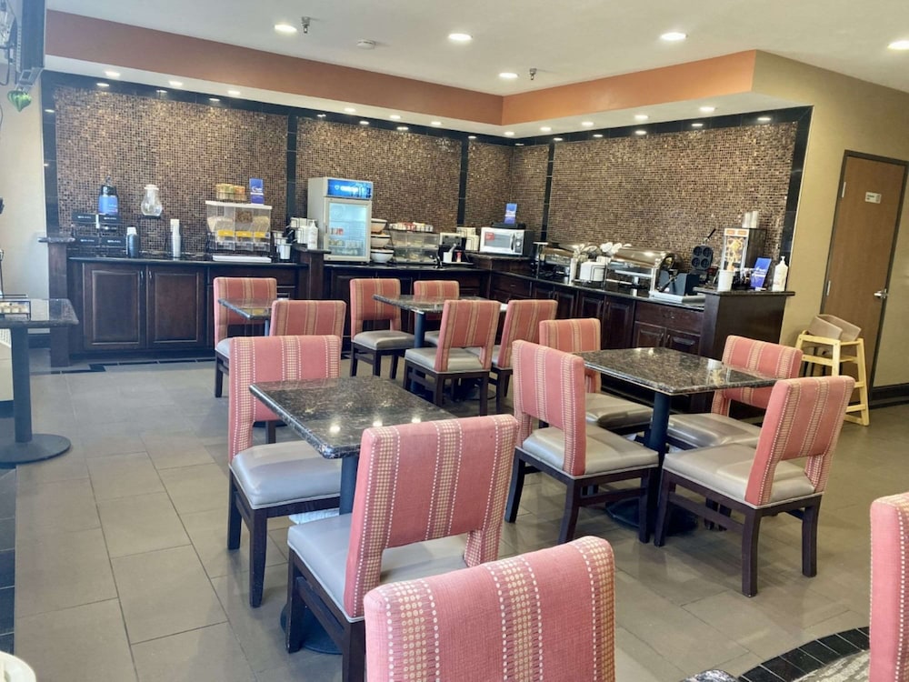 Best Western Emporia Inn - photo 13