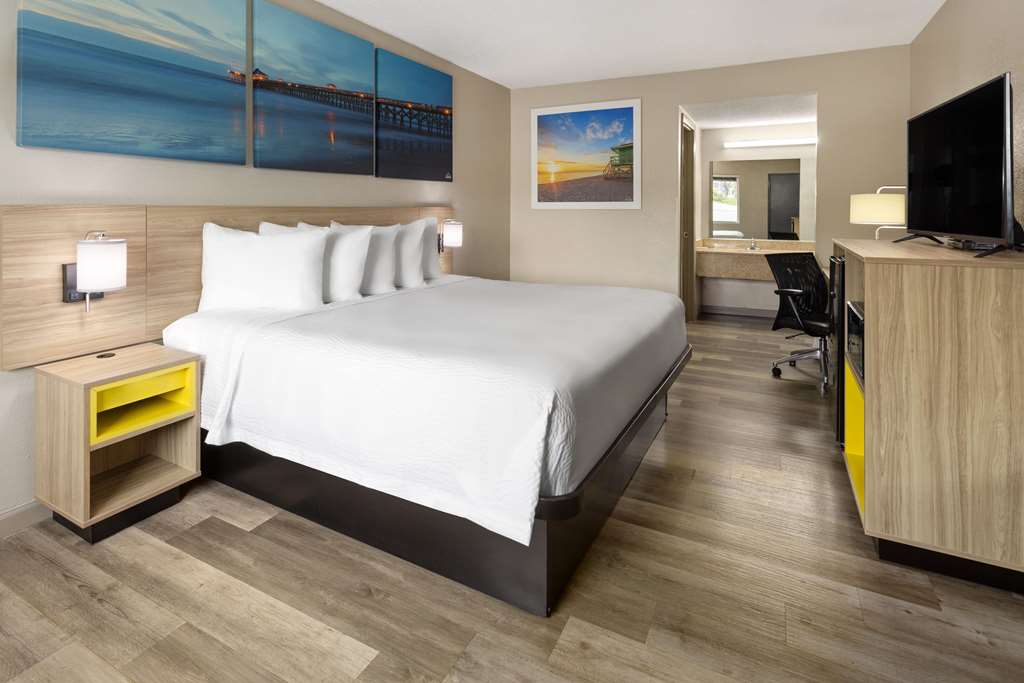 Days Inn by Wyndham Aberdeen - photo 16