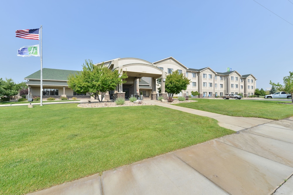 Holiday Inn Express & Suites Gillette by IHG - photo 56