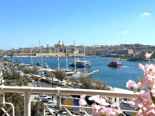 Best view best location 2BR — 4-Star Luxury Hotel in Sliema, Malta