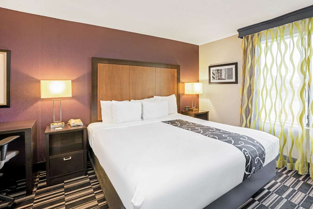 La Quinta Inn Suites Houston North Spring - photo 31