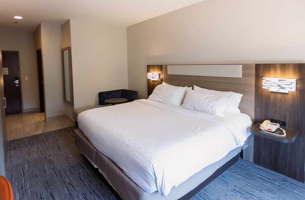 Holiday Inn Express & Suites Guthrie North Edmond by IHG - photo 10