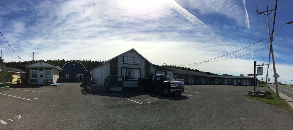 Motel Sainte Flavie — hotel in Rimouski