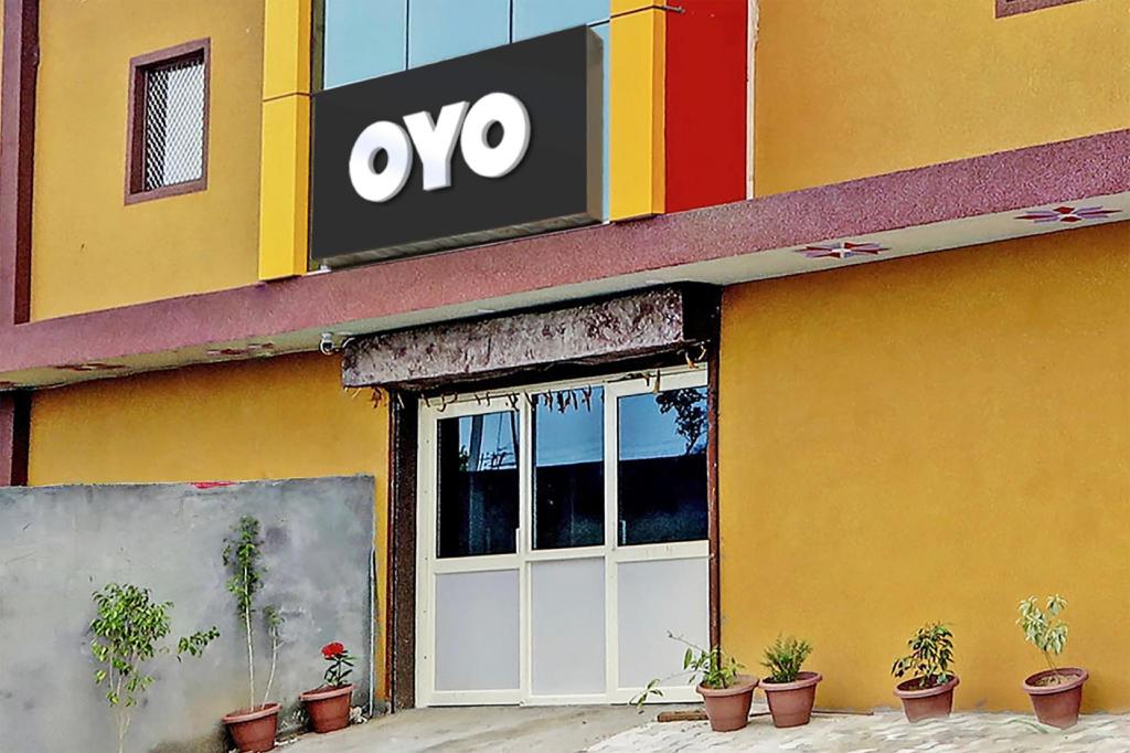 Hotel O Dwarka in Aligarh, India