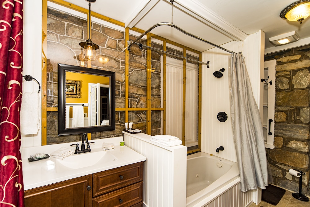 Stone Manor Boutique Inn - photo 33