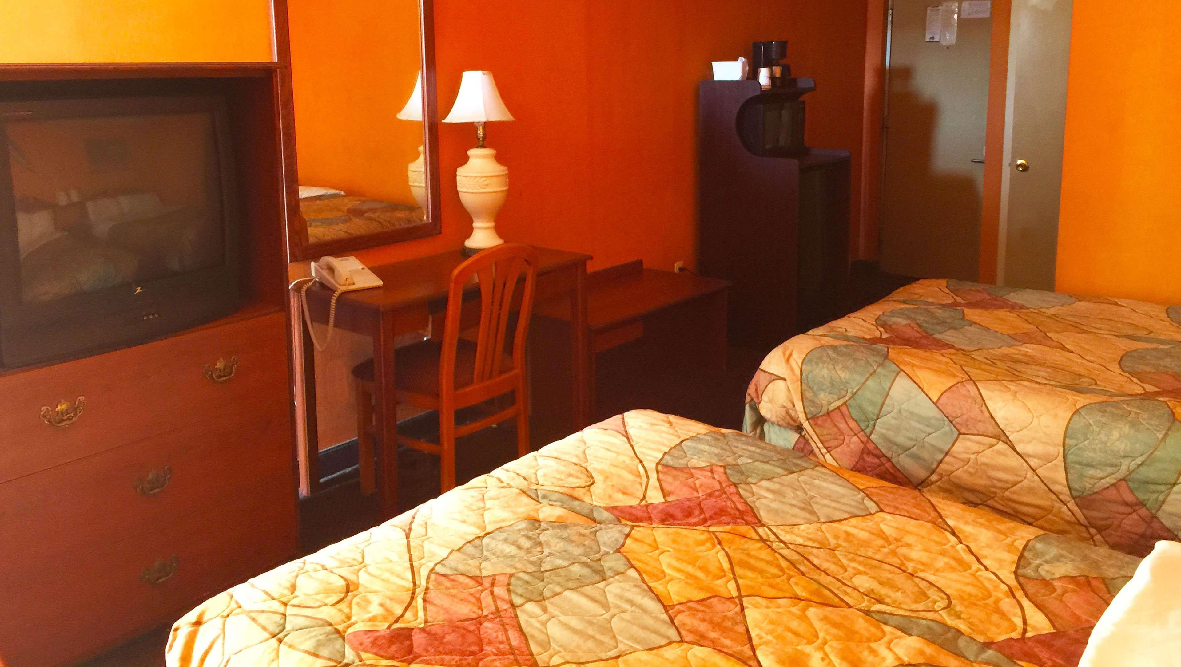 Clinton Manor Hotel Union - photo 10