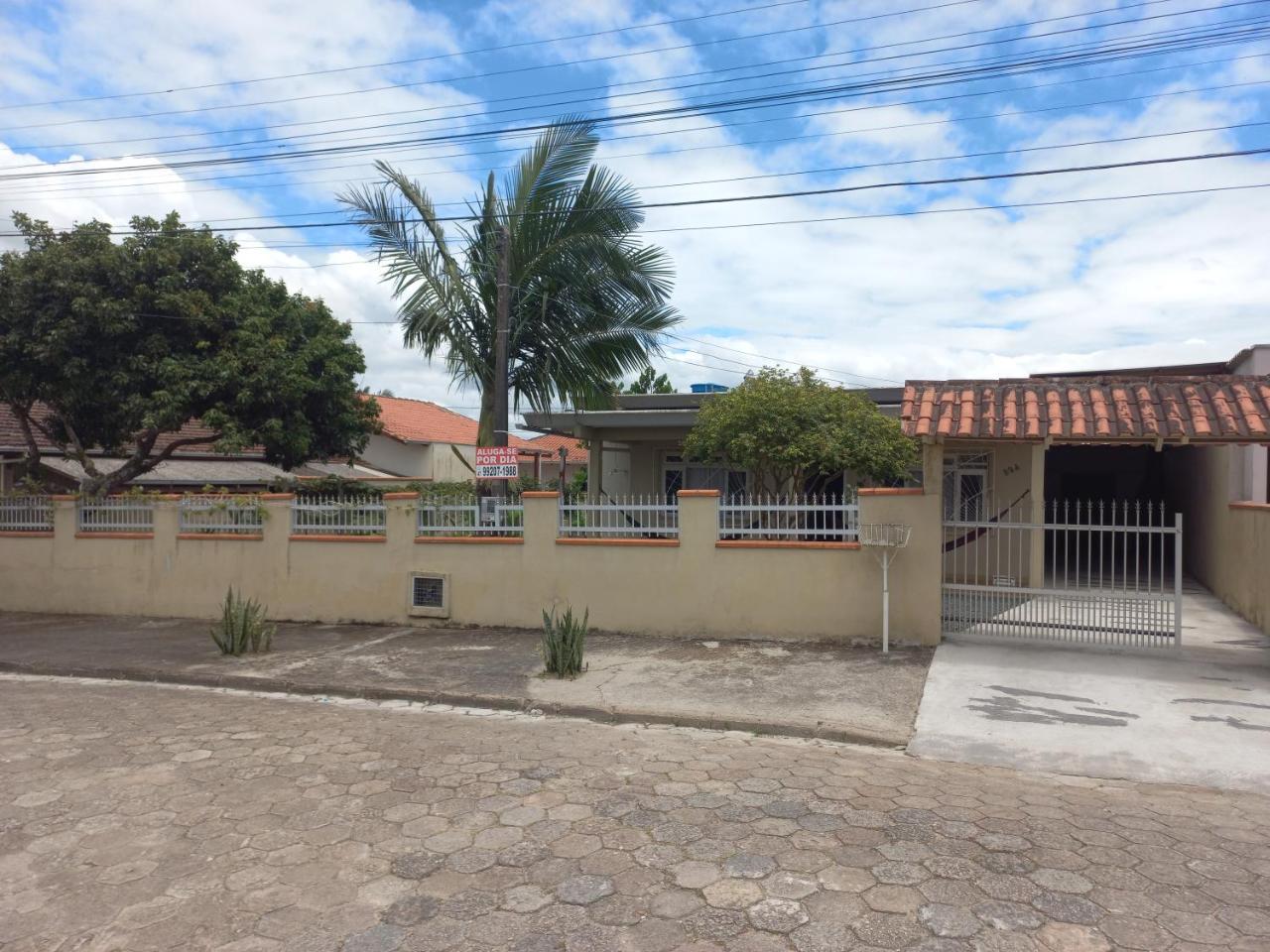 Casa No Centro de Penha
