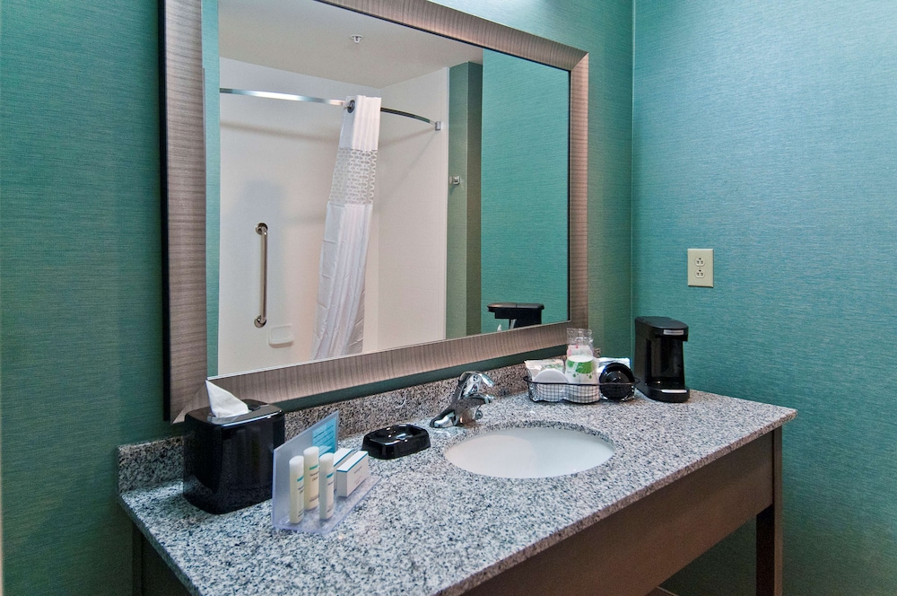 Hampton Inn & Suites Pensacola I 10 Pine Forest Road - photo 23
