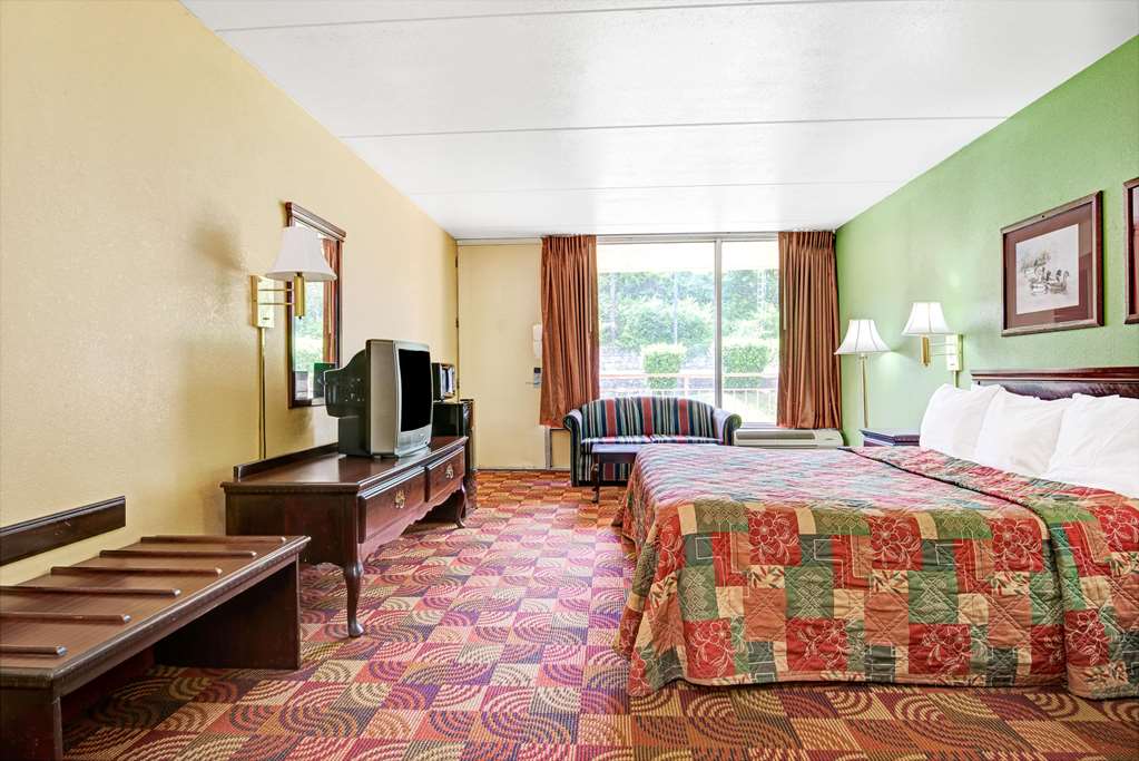 Super 8 by Wyndham Nashville Near Downtown I 40 - photo 12
