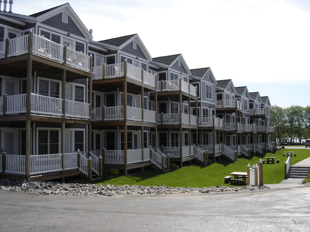 Harbor Lights Resort - photo 19